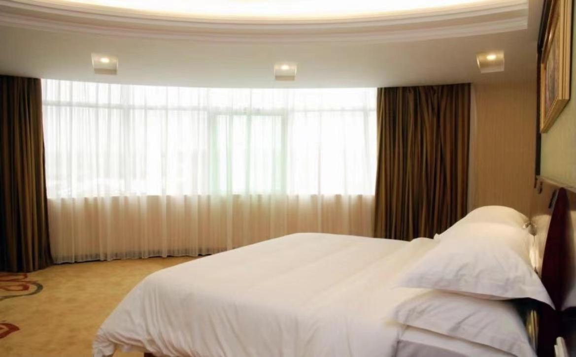 Vienna Hotel Dongguan Houjie Exhibition Center Eksteriør bilde